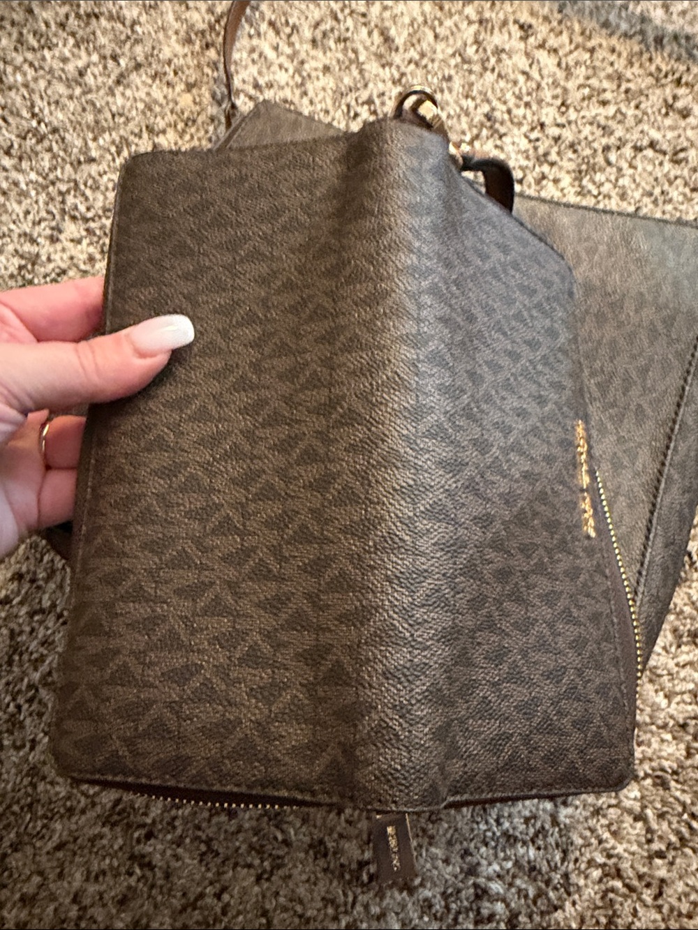 Matching Micheal Kors purse & wallet - Picture 4 of 9